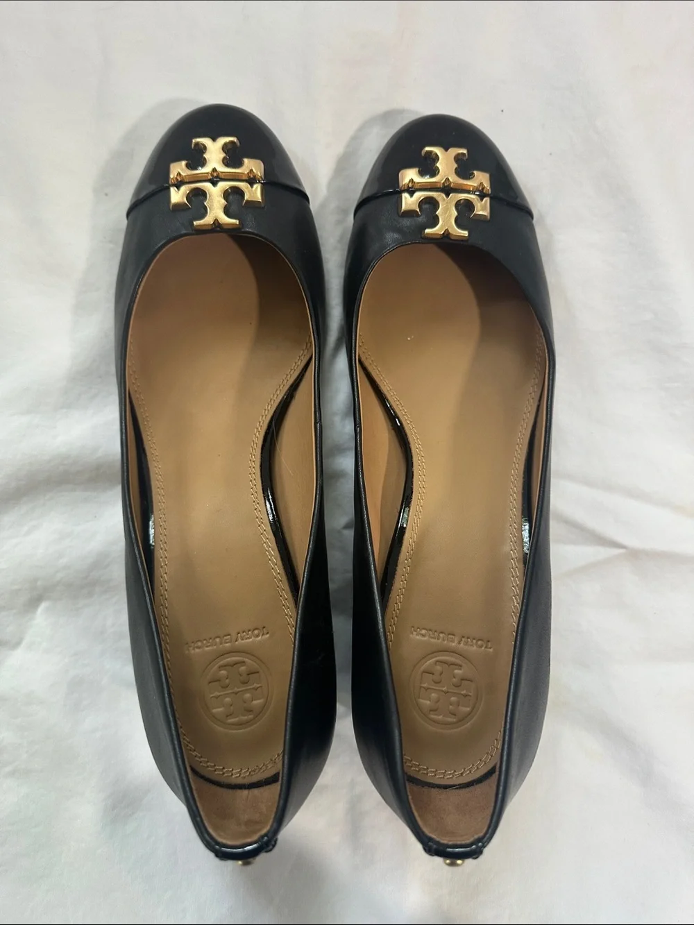 Tory Burch Everly Black Leather Low Block Heel Pumps with Gold Logo Size 8.5